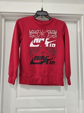 Nike Air Jordan Kids Red Graphic Sweatshirt Youth Size 10-12